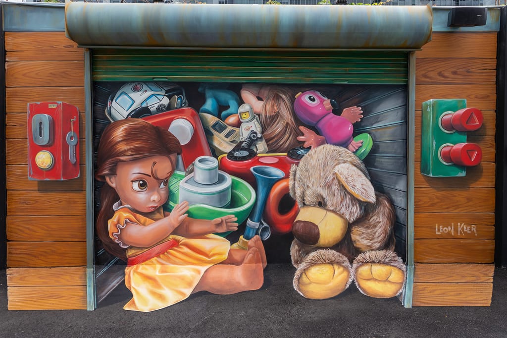 leon keer mural at Wynwood Walls